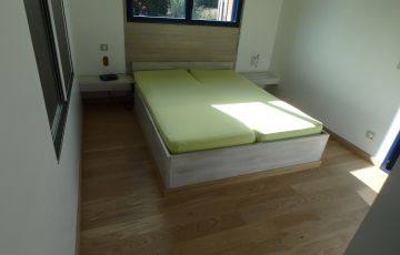 Aménagement Chambre avec Parquet et Lit finition chêne